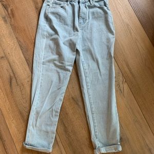 PacSun Lightwash Mom Jeans